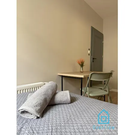 Droid - 15 Minutes To Old Town & Seaside & Airport Homestay