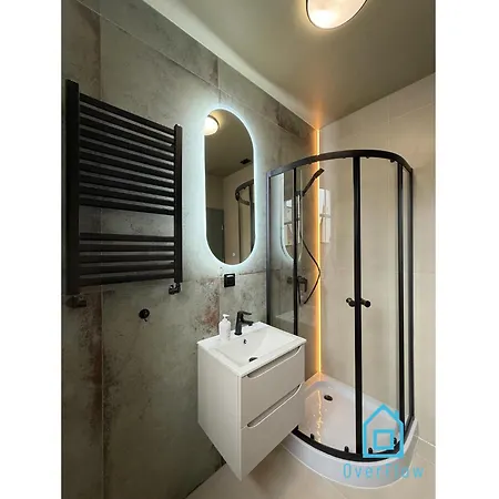Homestay Droid - 15 Minutes To Old Town & Seaside & Airport *