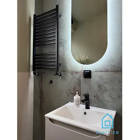Homestay Droid - 15 Minutes To Old Town & Seaside & Airport *